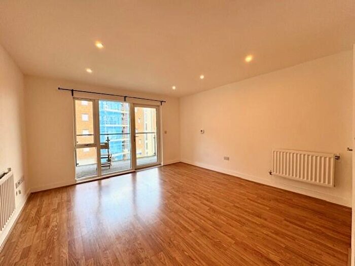 2 Bedroom Apartment To Rent In Hurworth House, John Thornycroft Road, SO19