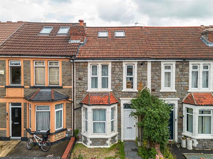 6 Bedroom Terraced House For Sale In Pendennis Park, Bristol, BS4