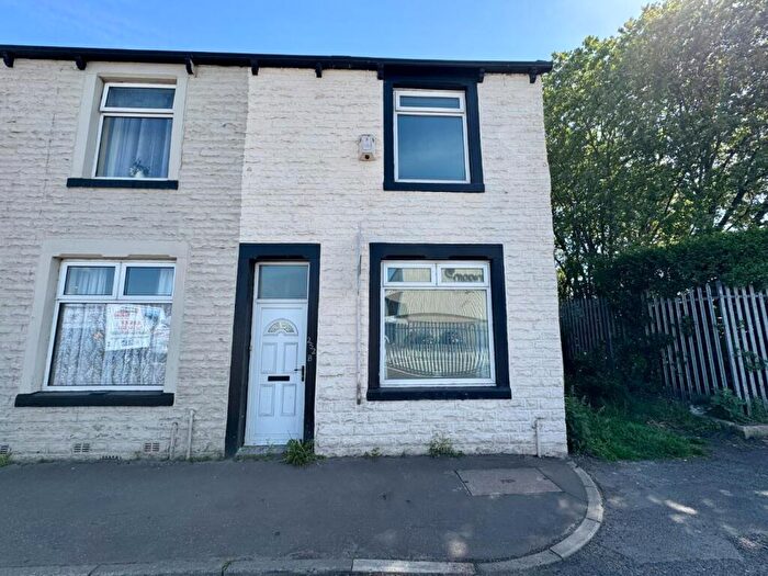 2 Bedroom End Of Terrace House For Sale In Gannow Lane, Burnley, BB12