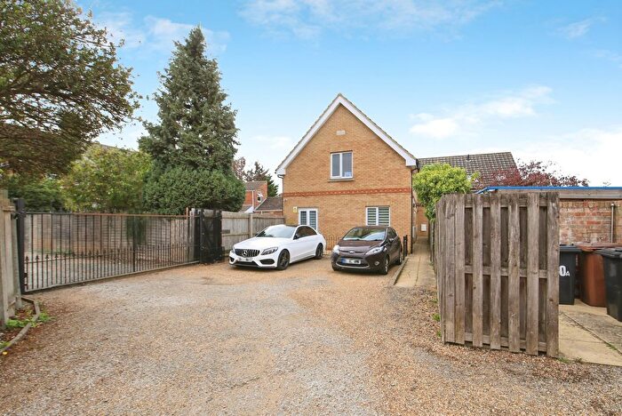 2 Bedroom Flat For Sale In All Saints Road, Cambridgeshire, PE1