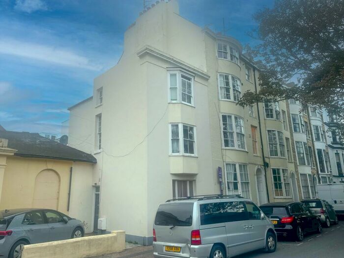 1 Bedroom Flat To Rent In Bedford Row, Worthing, BN11