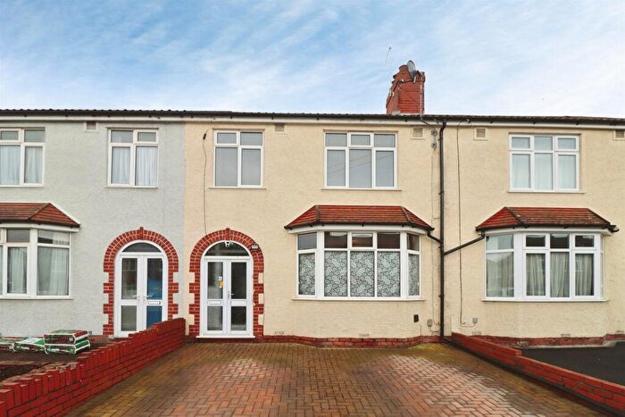 3 Bedroom Terraced House For Sale In Chewton Close, Bristol, BS16