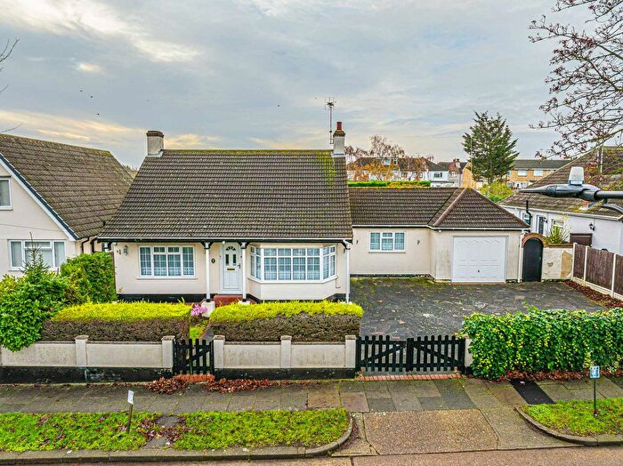 2 Bedroom Detached Bungalow For Sale In Briarwood Drive, Leigh-On-Sea, SS9