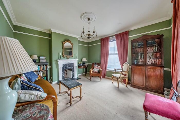 2 Bedroom Maisonette For Sale In Abingdon Road, Oxford, OX1