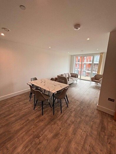3 Bedroom Flat To Rent In Churchfield Road, London, W3