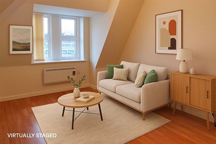 2 Bedroom Flat To Rent In Scarrington Road, West Bridgford, Nottingham, NG2