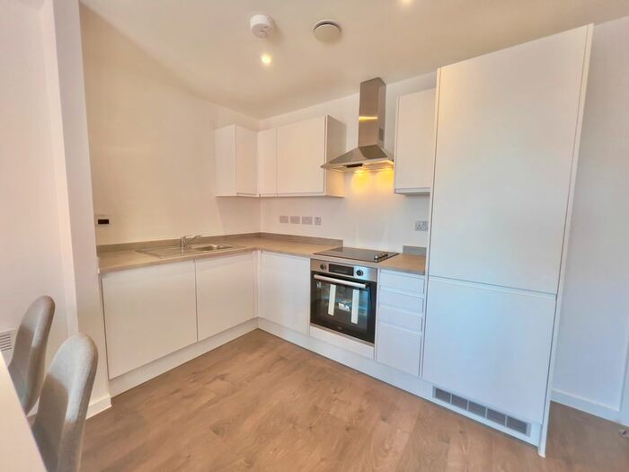 2 Bedroom Flat To Rent In Traffic Street, Nottingham, NG2