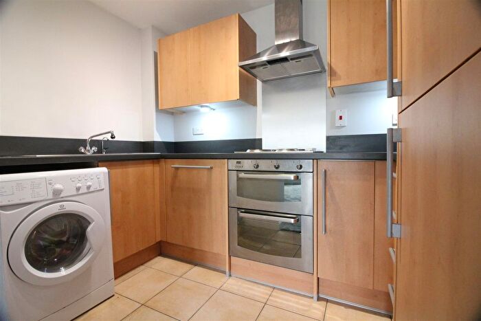 2 Bedroom Flat To Rent In London Road, Loudwater, HP10