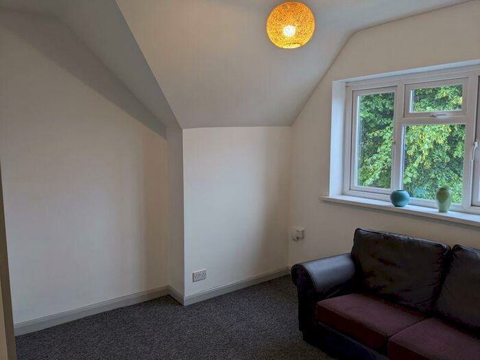 1 Bedroom Apartment To Rent In Poplar Avenue, Edgbaston, Birmingham, B17