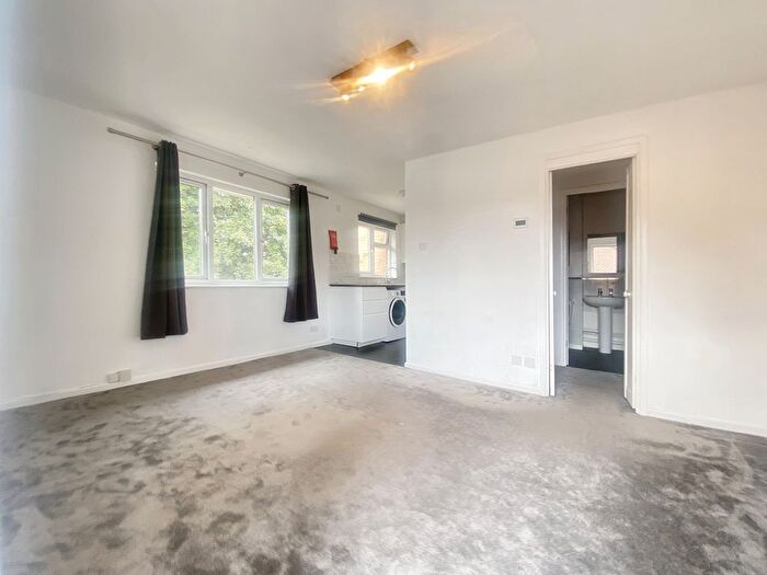 Studio To Rent In Lowdell Close, West Drayton, Greater London, UB7