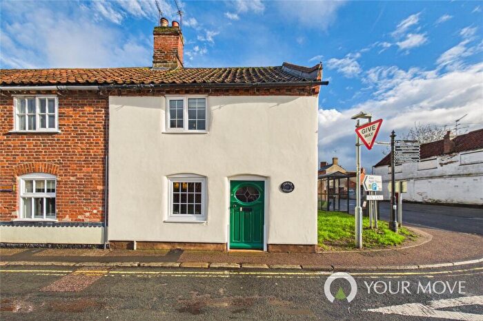 2 Bedroom End Of Terrace House For Sale In Fen Lane, Beccles, Suffolk, NR34
