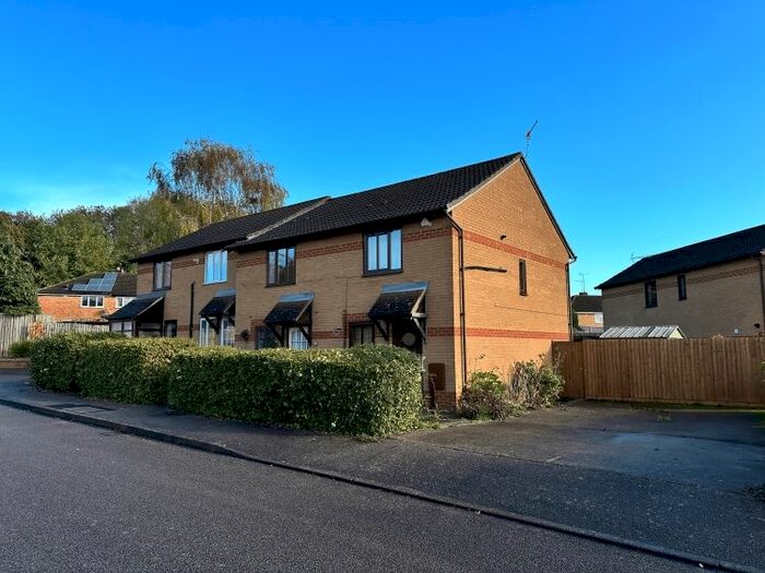 2 Bedroom Terraced House To Rent In Earlstoke Close, Banbury, OX16