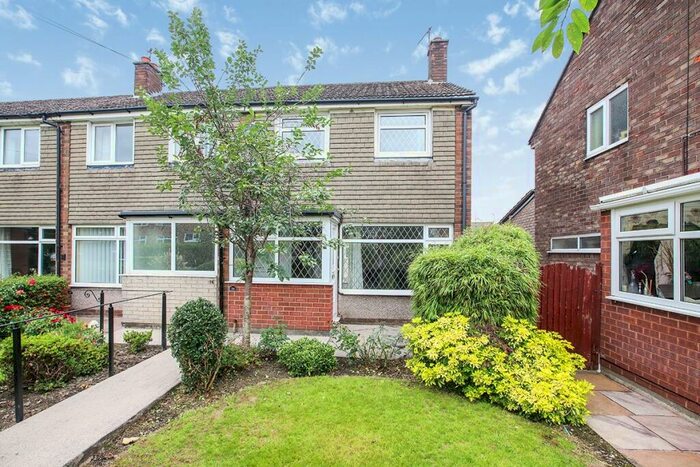 3 Bedroom End Of Terrace House To Rent In Penrhyn Crescent, Hazel Grove, Stockport, Cheshire, SK7