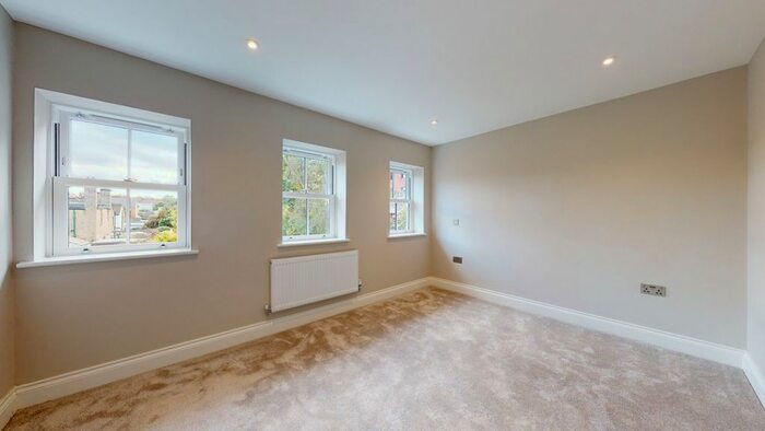 1 Bedroom Flat To Rent In Tulip Court, St. Johns Road, Watford, Hertfordshire, WD17