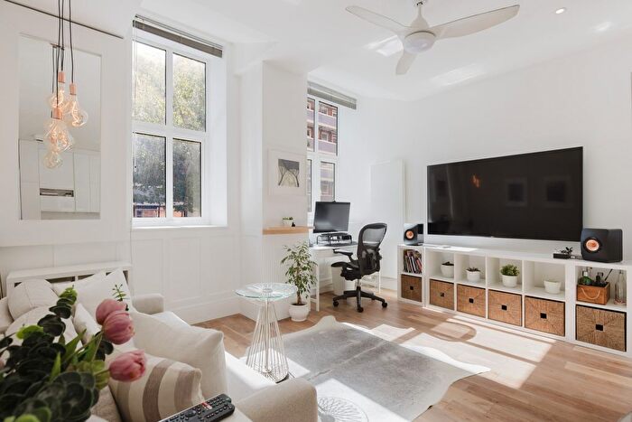 1 Bedroom Flat To Rent In Henriques Street, London, E1