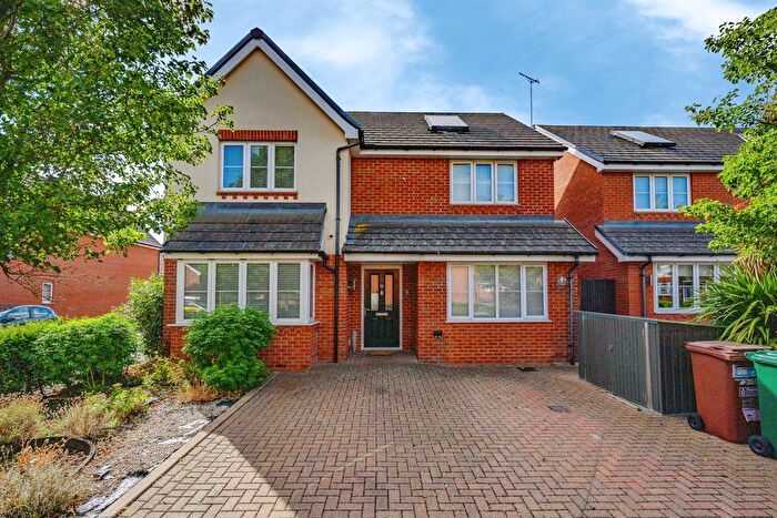 4 Bedroom Detached House For Sale In Burbridge Road, Leavesden, Watford, WD25