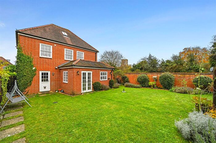 4 Bedroom Detached House For Sale In Chedworth Place, Tattingstone, IP9