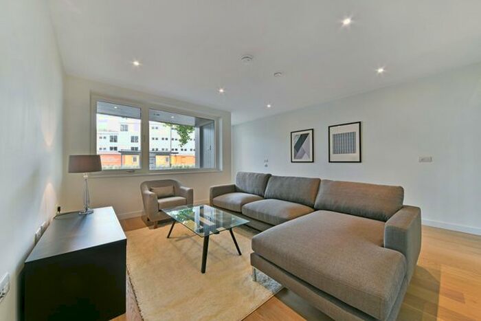 3 Bedroom Flat To Rent In Heygate Street, Elephant Park, Elephant Amp; Castle, London, SE17