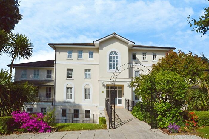 1 Bedroom Flat For Sale In St. Marychurch Road, Torquay, Devon, TQ1