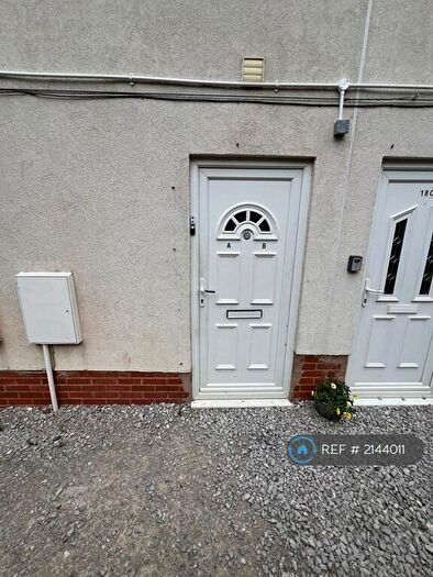 2 Bedroom Flat To Rent In Claypit Lane, West Bromwich, B70