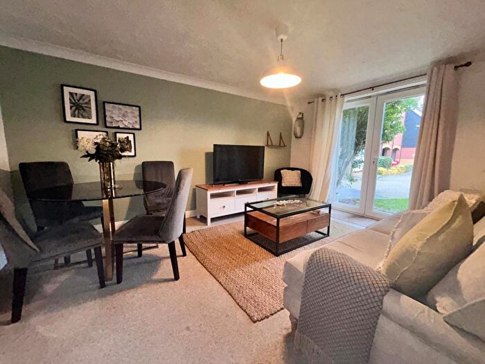 2 Bedroom Apartment To Rent In Newbury, Berkshire, RG14