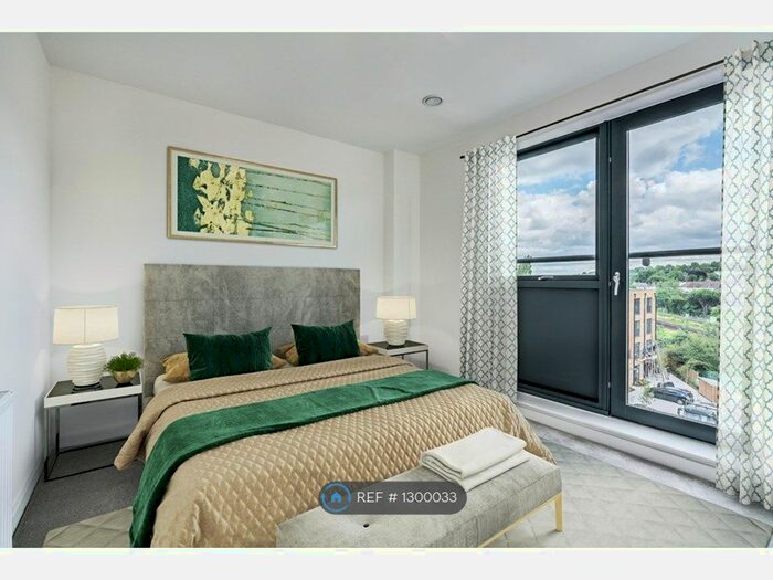 2 Bedroom Flat To Rent In Leaden Hill, Coulsdon CR5