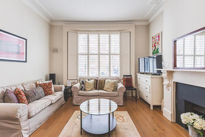 1 Bedroom Flat To Rent In Colville Road, London, W11