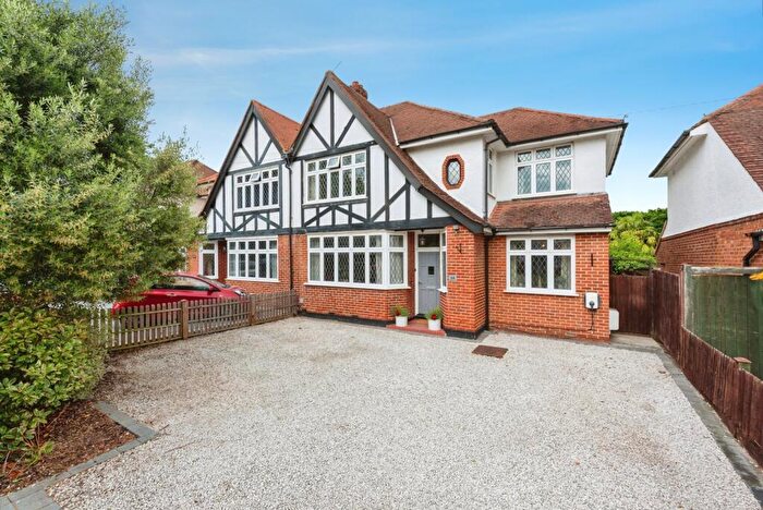 4 Bedroom Property For Sale In Church Road, Worcester Park, KT4