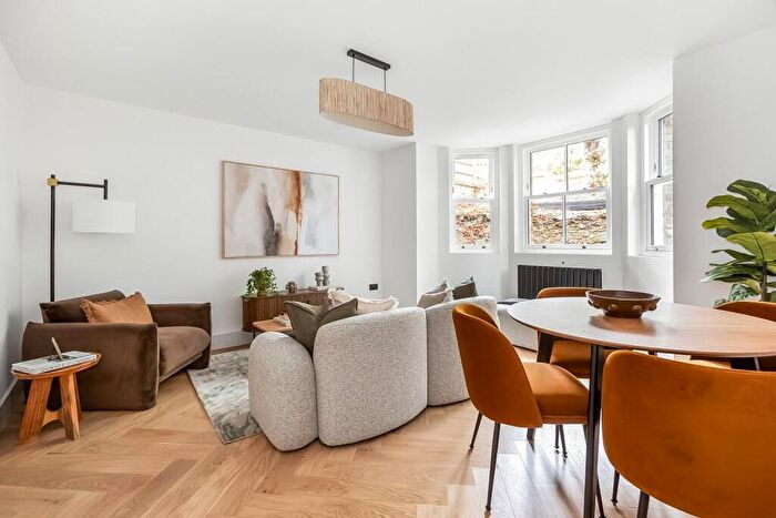 3 Bedroom Apartment For Sale In Evergreen Place, SE23