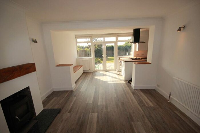 4 Bedroom Semi-Detached House To Rent In Chequers Orchard, Iver, SL0