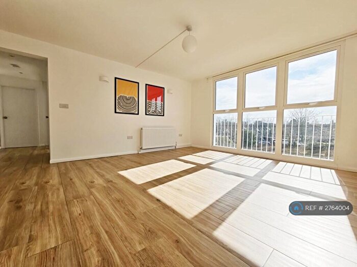 3 Bedroom Flat To Rent In Boyn Valley Road, Maidenhead, SL6