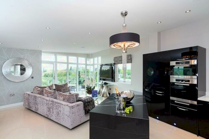 3 Bedroom Penthouse To Rent In Alexandria, Victoria Wharf, Cardiff Bay, CF11