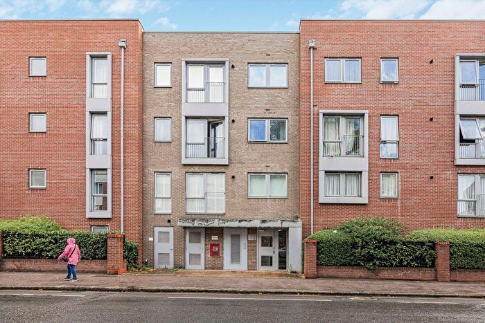 2 Bedroom Flat For Sale In Brennan House, High Road Leyton, Leyton, E10
