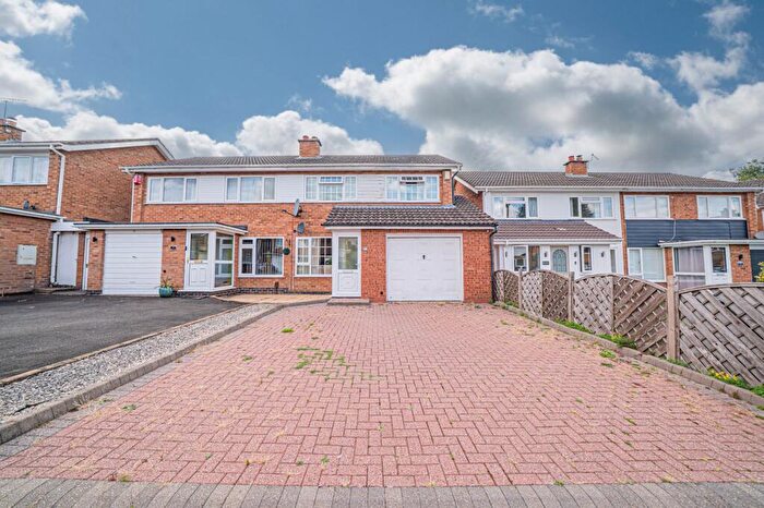 3 Bedroom Semi-Detached House For Sale In Beechnut Close, Solihull, B91