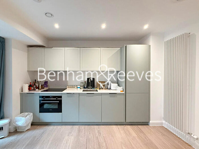 Studio To Rent In Seagull Lane, Custom House, E16