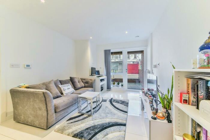 1 Bedroom Apartment To Rent In Evision House, Southampton Way, Camberwell, SE5