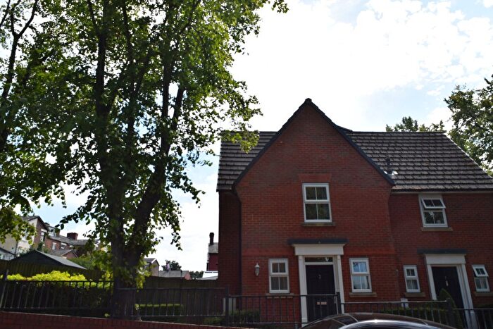 2 Bedroom Semi Detached House To Rent In Pilkington Court, Blackburn, BB2