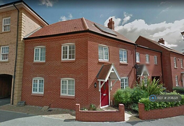 6 Bedroom Terraced House To Rent In Wayland Road, Great Denham, Bedford, MK40