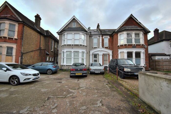 Studio To Rent In Bromley Road London, SE6