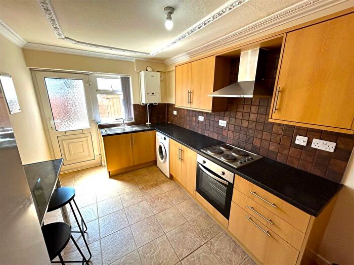 1 Bedroom Apartment To Rent In New Road, Stourbridge, West Midlands, DY8