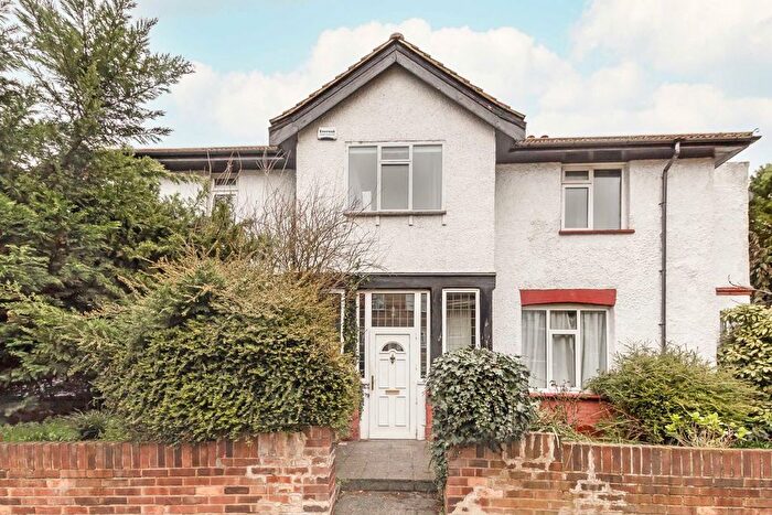 4 Bedroom Flat To Rent In Ellesmere Road, Chiswick, W4