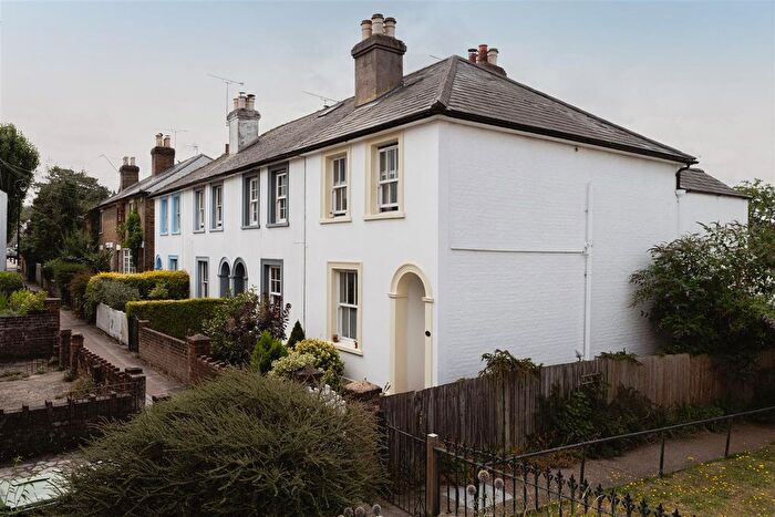 4 Bedroom End Of Terrace House To Rent In Church Walk, Leatherhead, KT22