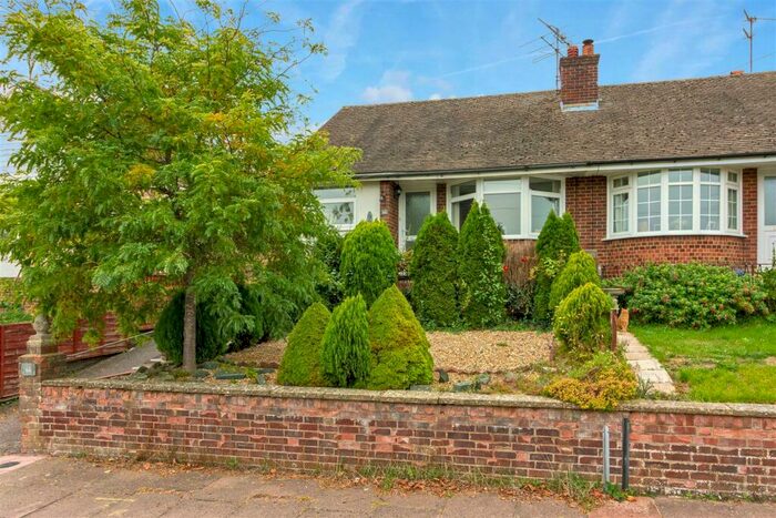 2 Bedroom Semi-Detached Bungalow To Rent In Parham Road, Worthing, BN14
