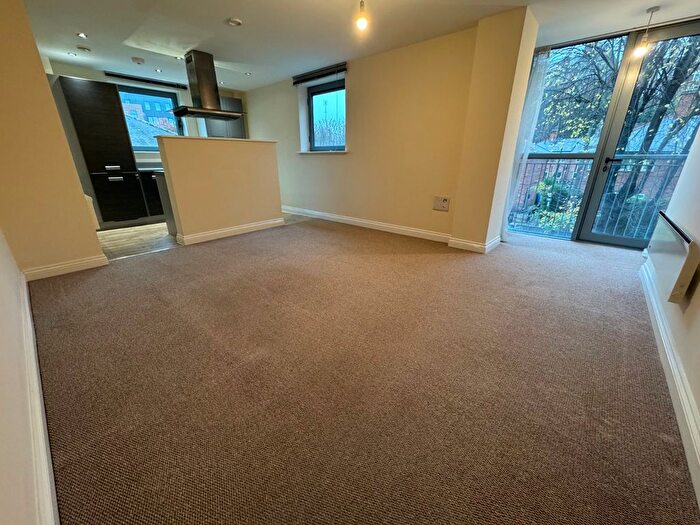 2 Bedroom Flat To Rent In Canal Street, Nottingham, Nottinghamshire, NG1