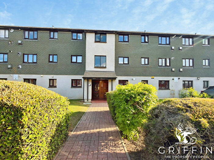 Flat To Rent In Franklyns, Teviot Avenue, Aveley, RM15
