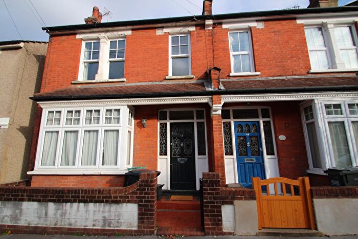 3 Bedroom End Of Terrace House To Rent In Addiscombe Court Road, Croydon, CR0