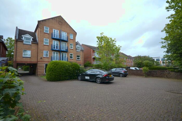 2 Bedroom Flat To Rent In Westwood Road, Southampton, SO17