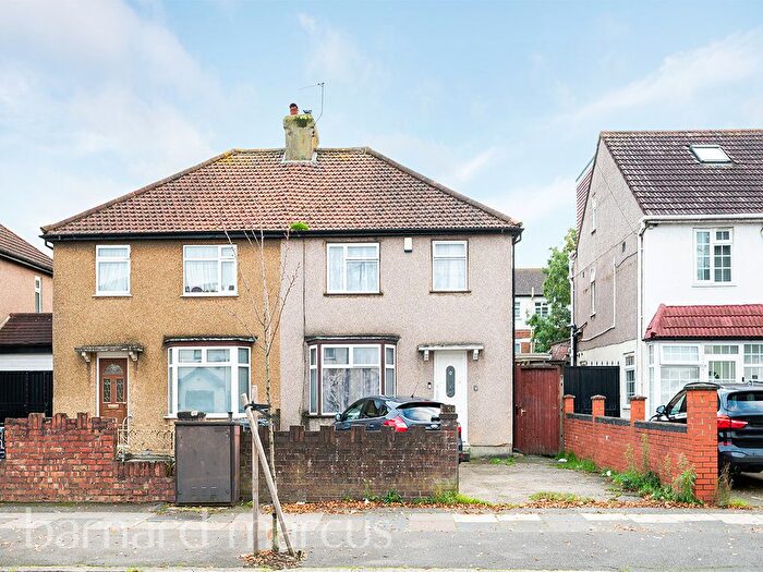 3 Bedroom Property To Rent In Carlyle Avenue, Southall, UB1