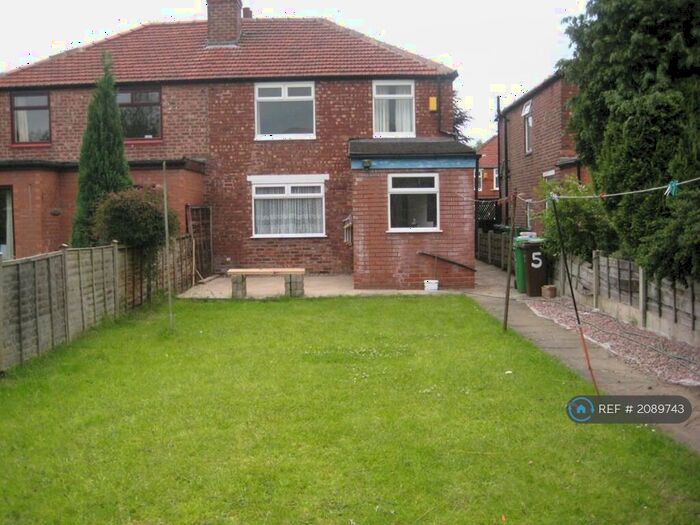 4 Bedroom Semi-Detached House To Rent In Fairholme Road, Manchester, M20