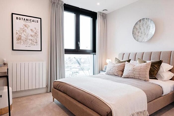 2 Bedroom Flat To Rent In Affinity View, London, E16